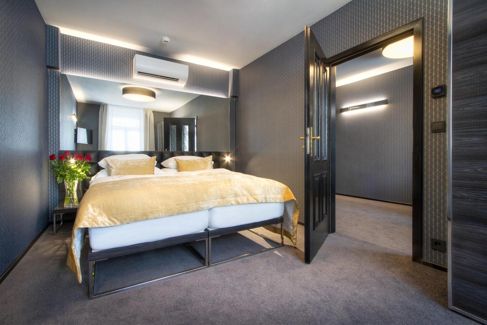 Otel Mucha Prag