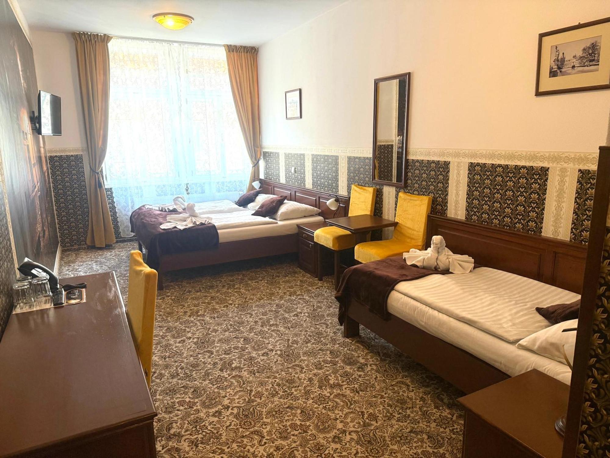 Hotel Liliova Old Town 4*