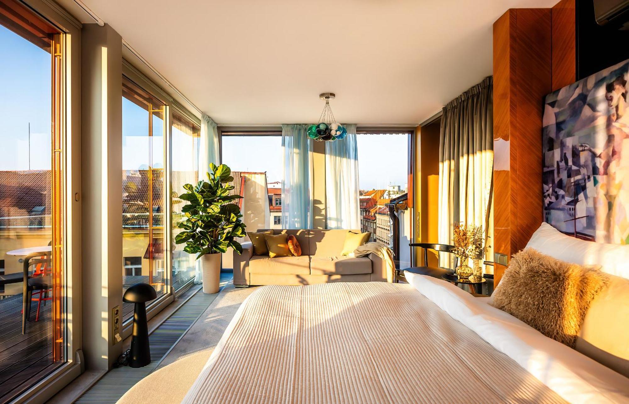 Billionaires Boutique & Premium Suites, Old Town Apartamento