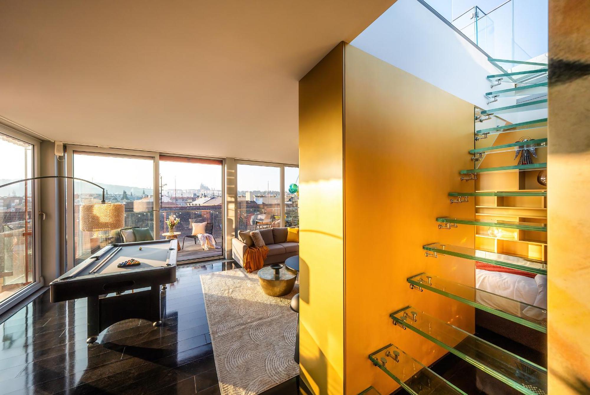 Billionaires Boutique & Premium Suites, Old Town