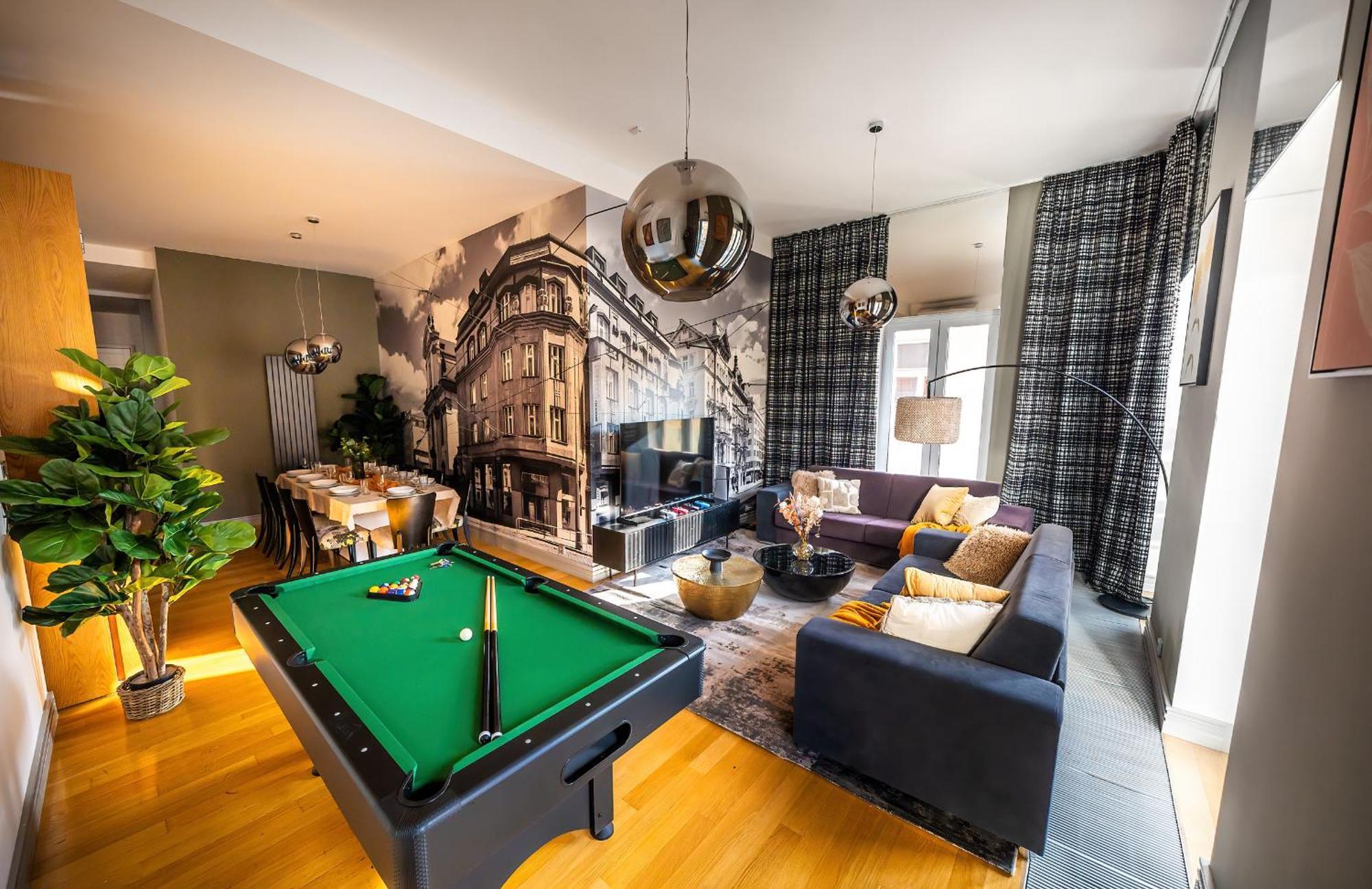 Billionaires Boutique & Premium Suites, Old Town Apartamento *