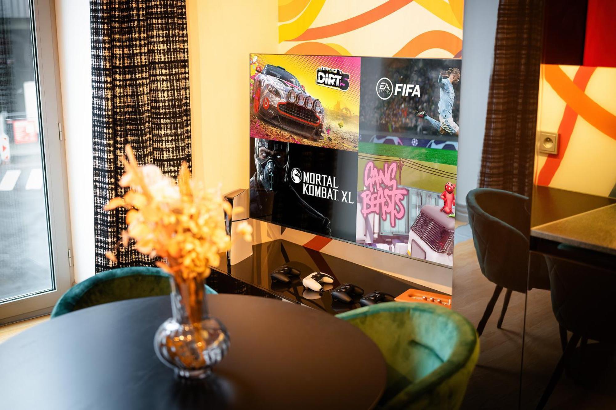 Billionaires Boutique & Premium Suites, Old Town