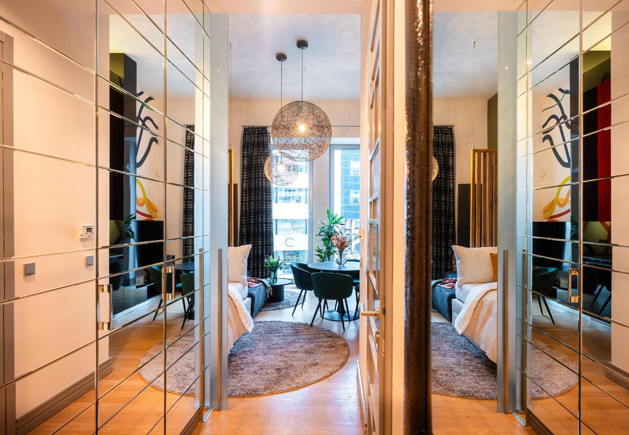 Billionaires Boutique & Premium Suites, Old Town