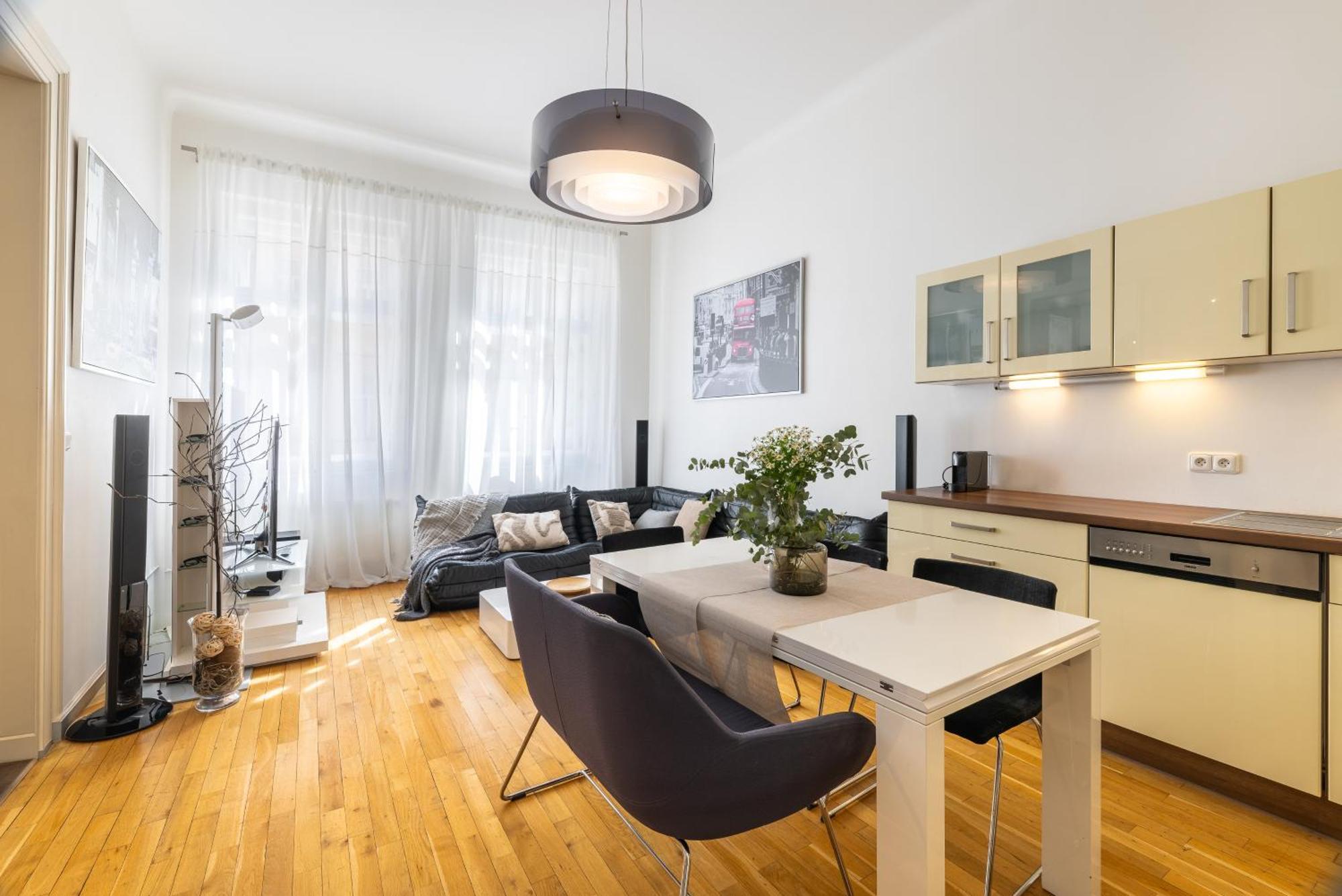 Apartment Lesser Town Melnicka By Easybnb