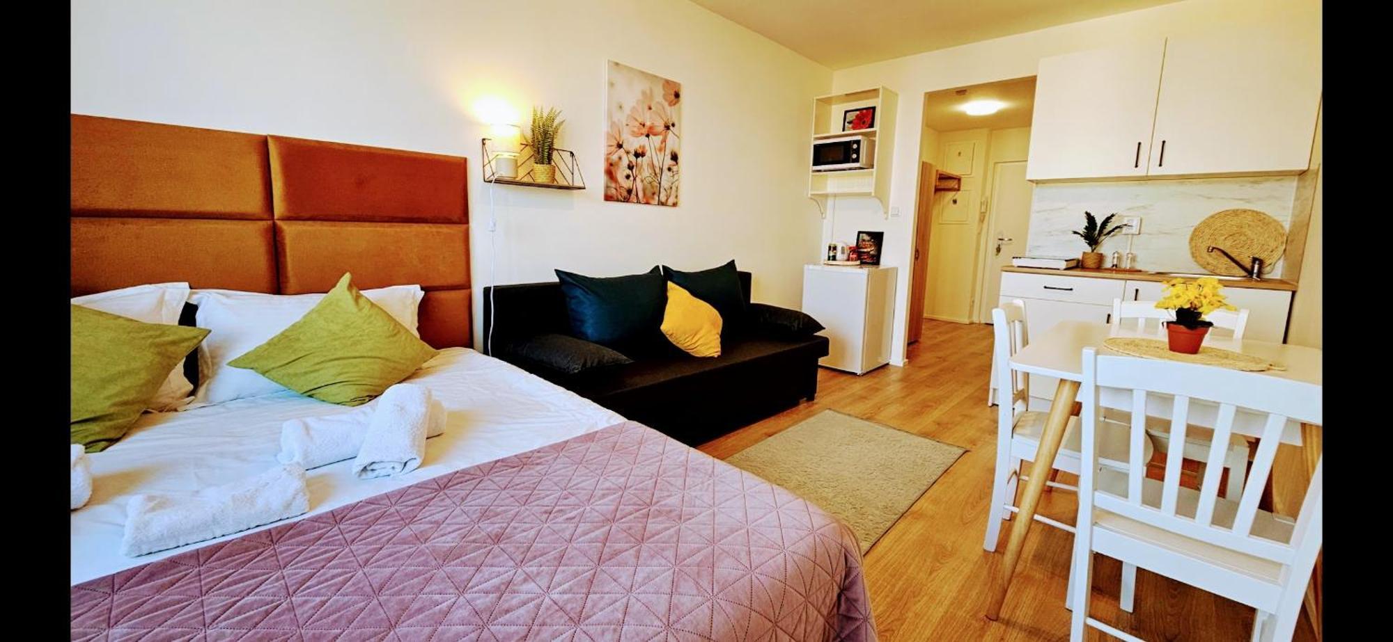 Live Apartment