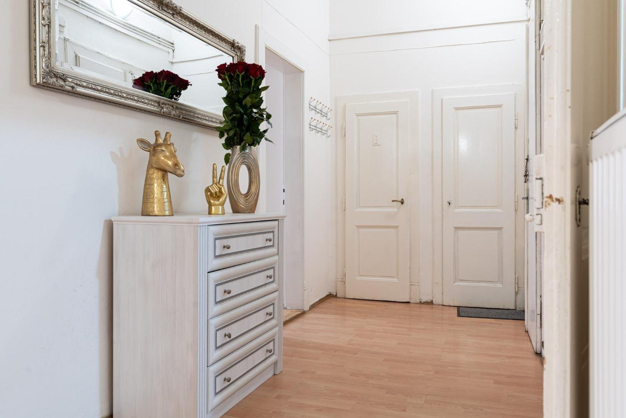 Of Victory Apartment *