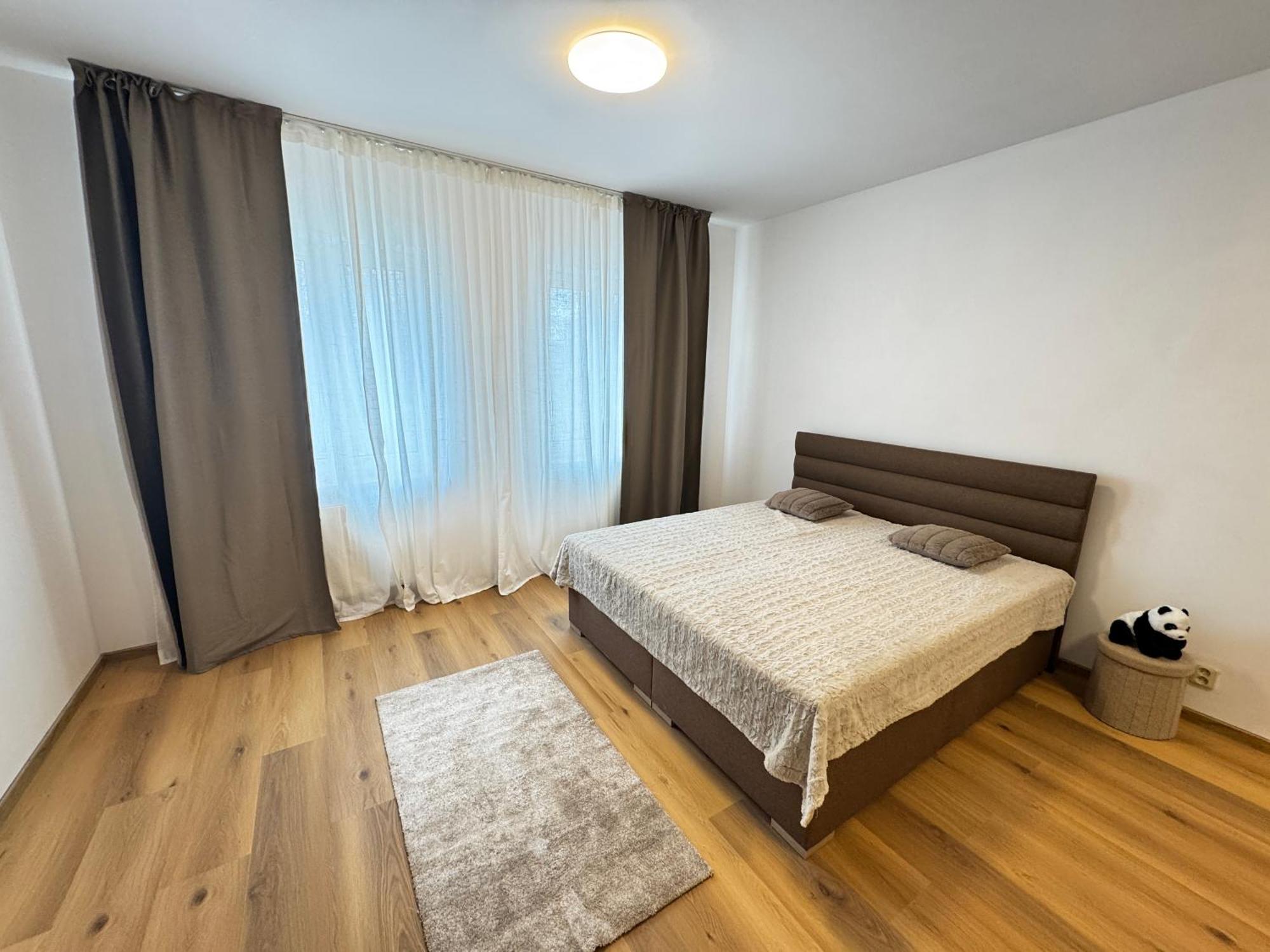 Riverside Apartment Prague