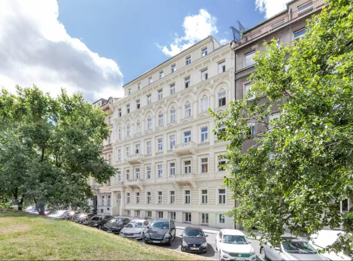 Modern Flat In Iconic Location *
