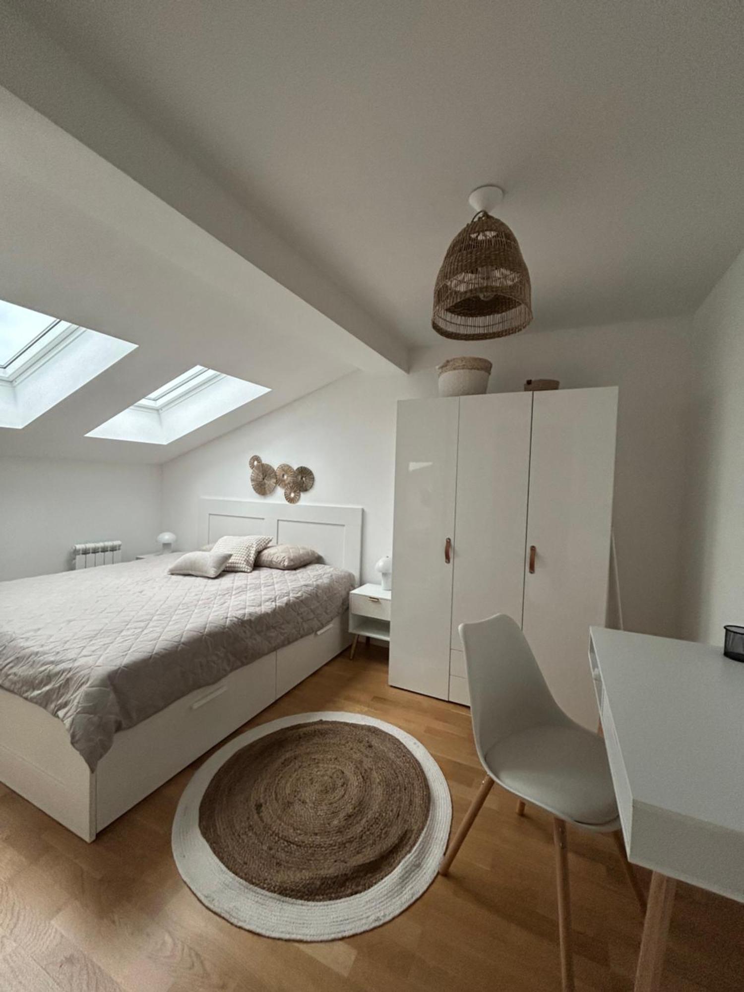 Modern Flat In Iconic Location Prague
