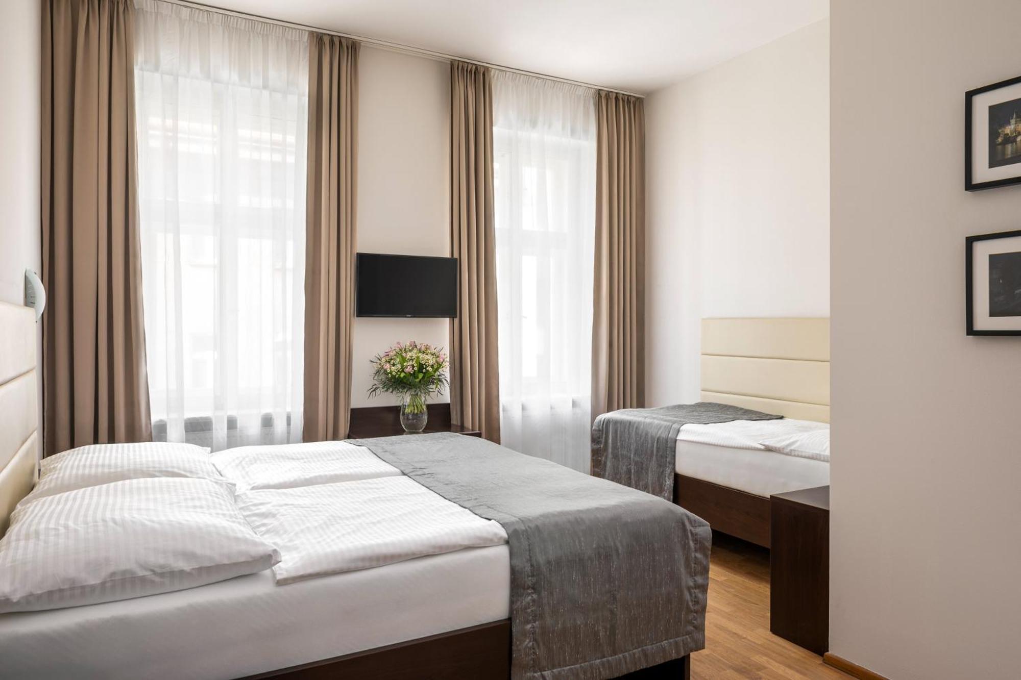 Trevi Hotel 4*