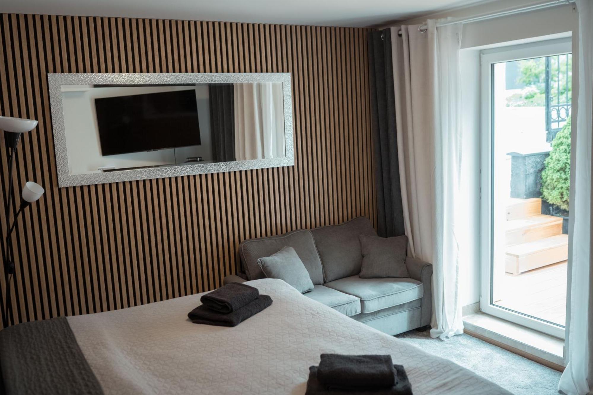 Apartment Airport Luxury & Prague