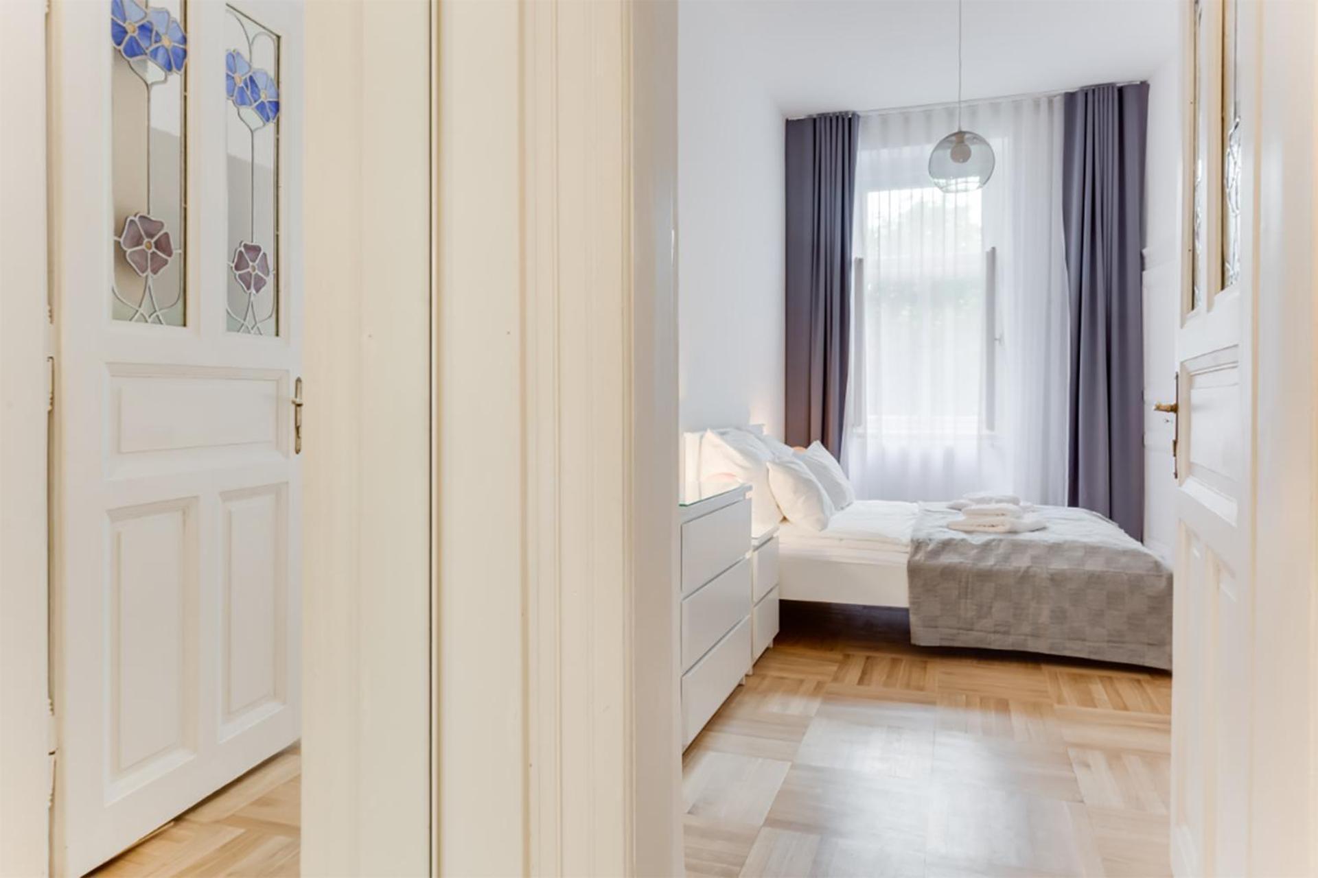 Historic Center - Stylish Family With Balcony Next To River Apartamento *