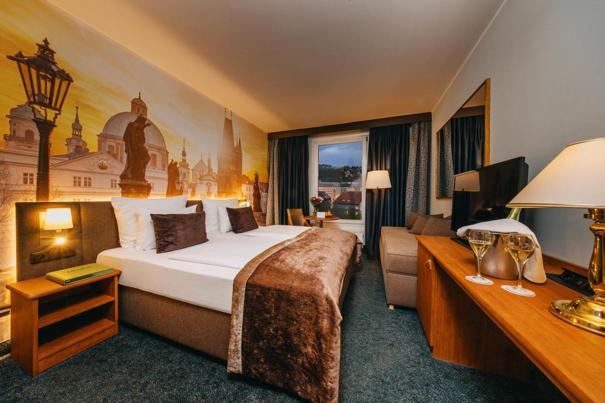 Hotel Plaza - Czech - Czech Leading