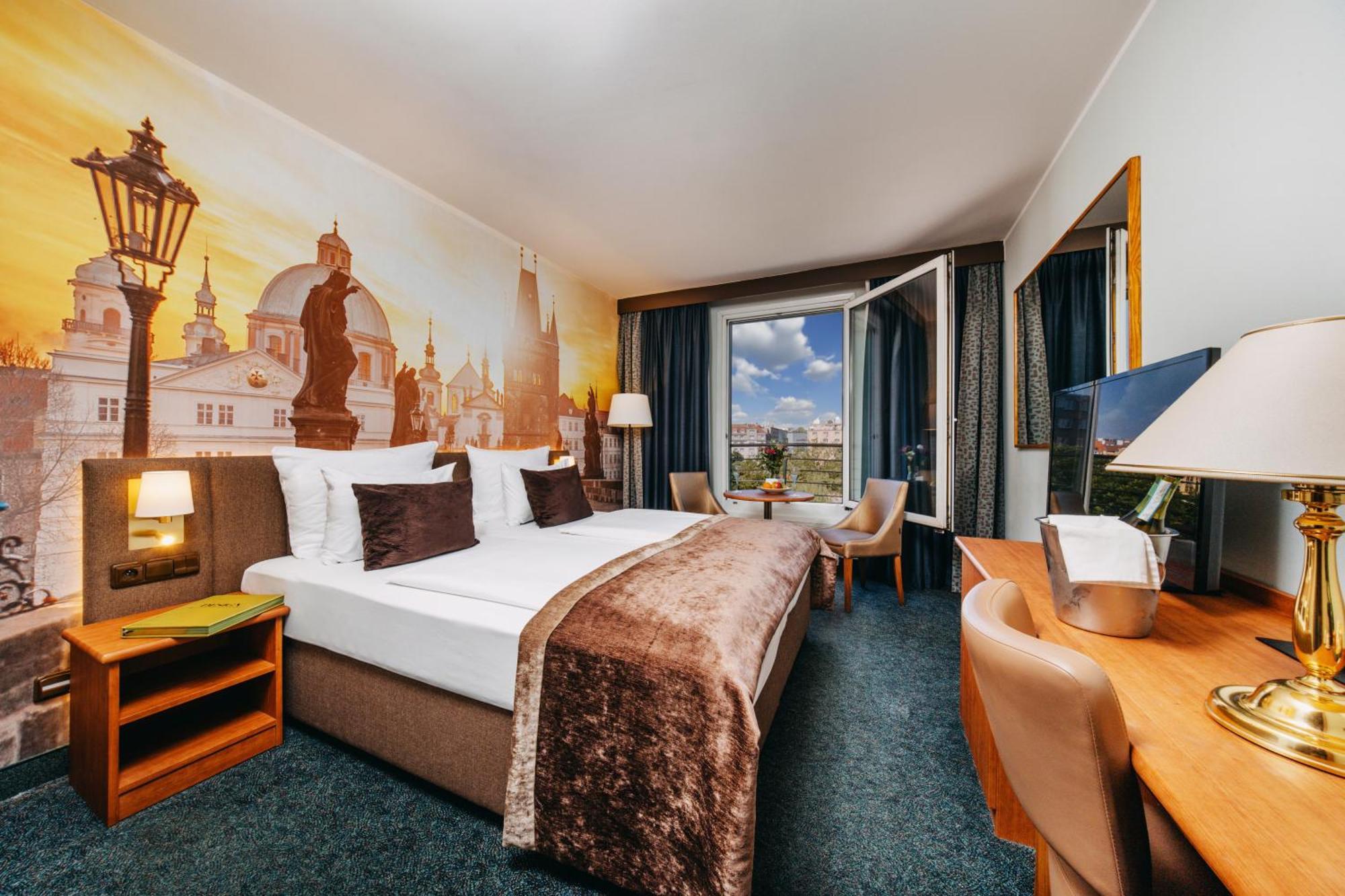 Plaza - Czech - Czech Leading Hotel 4*