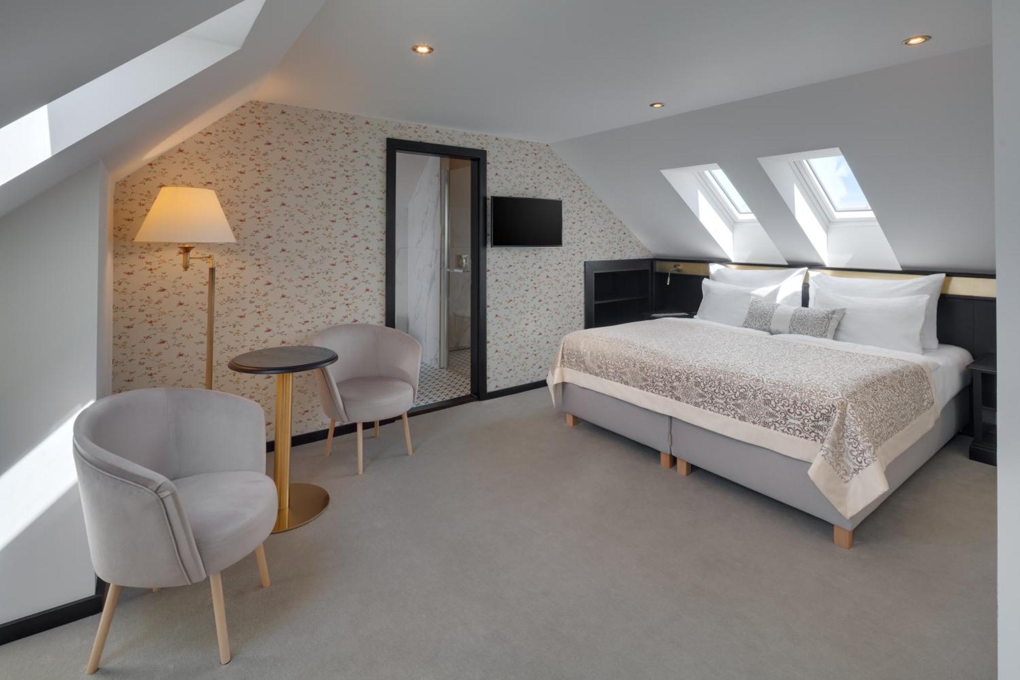 Savoy 4* Prague