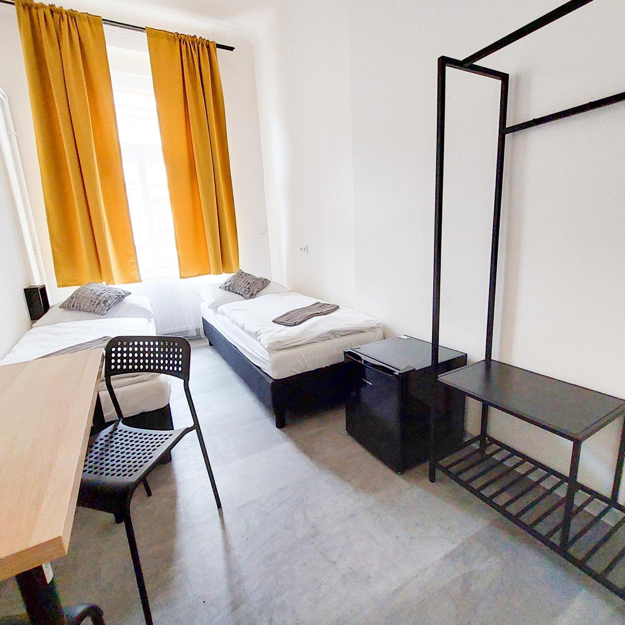 Cute Room D2 Prague 7 Homestay *