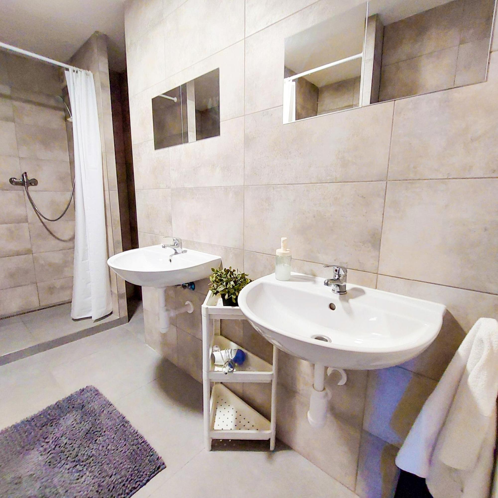Cute Room D2 Prague 7 Homestay Prague