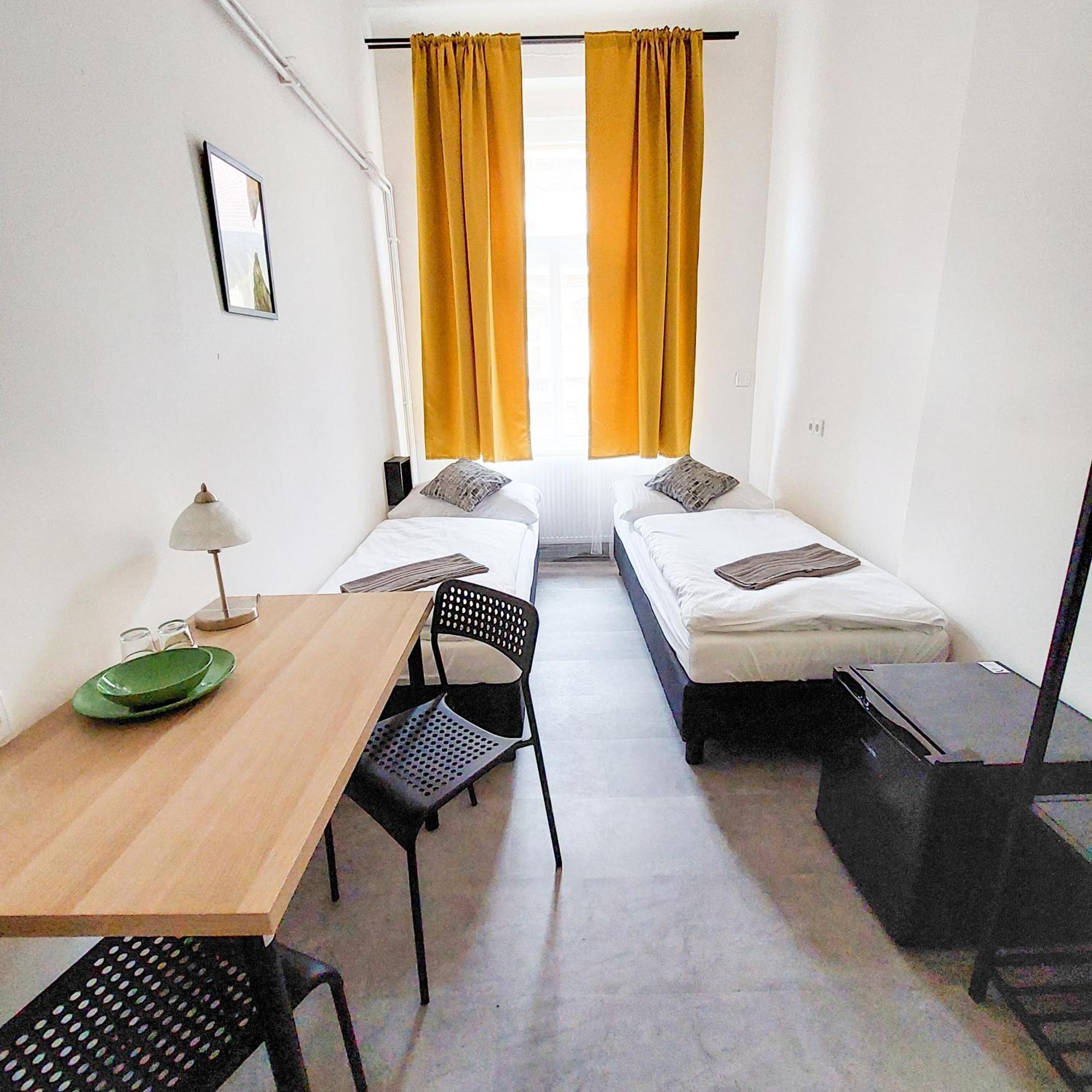 Cute Room D2 Prague 7
