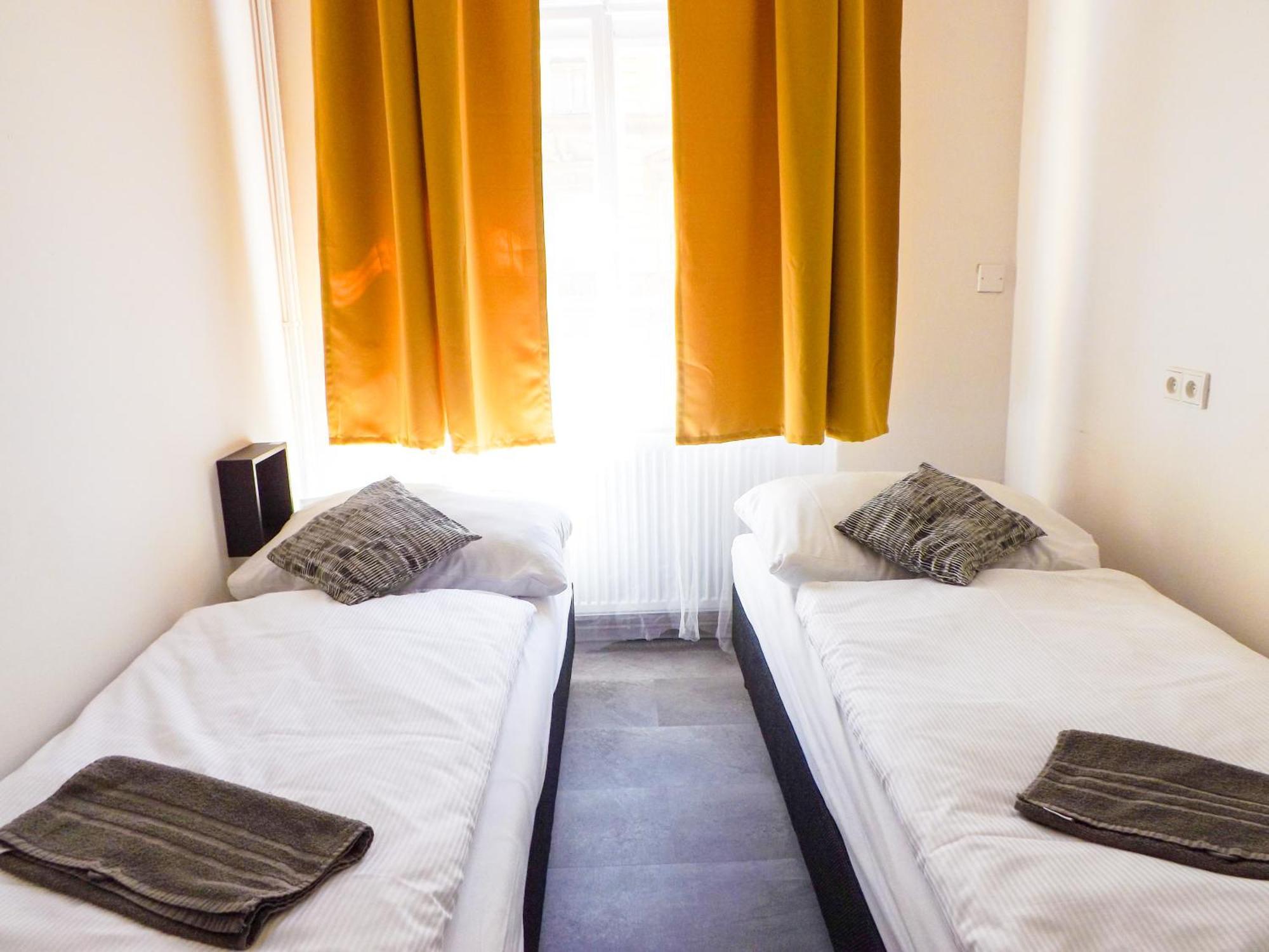 Homestay Two-room Near The Center F2 Prague