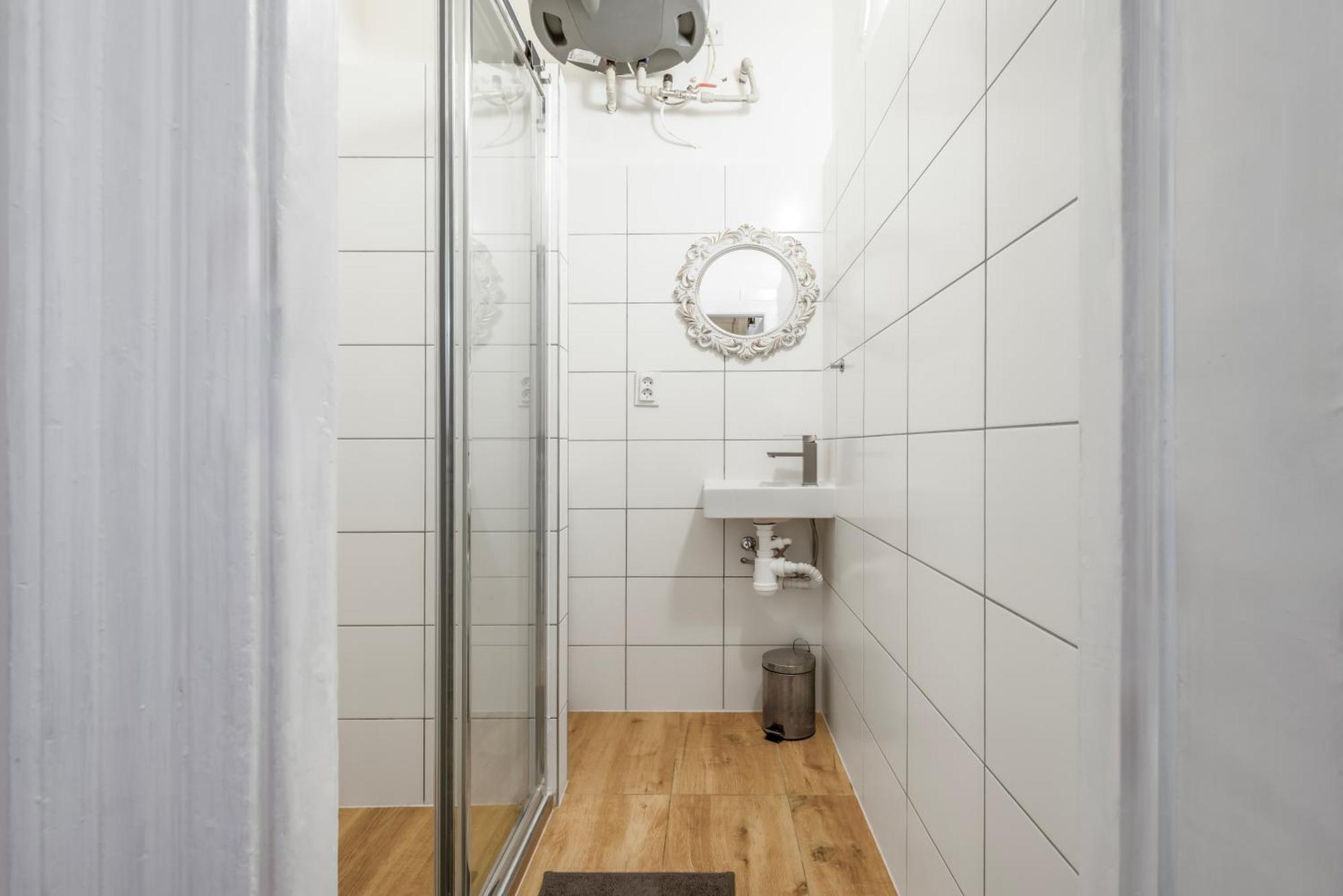 2bdr Pretty In The Local Area Of Apartment