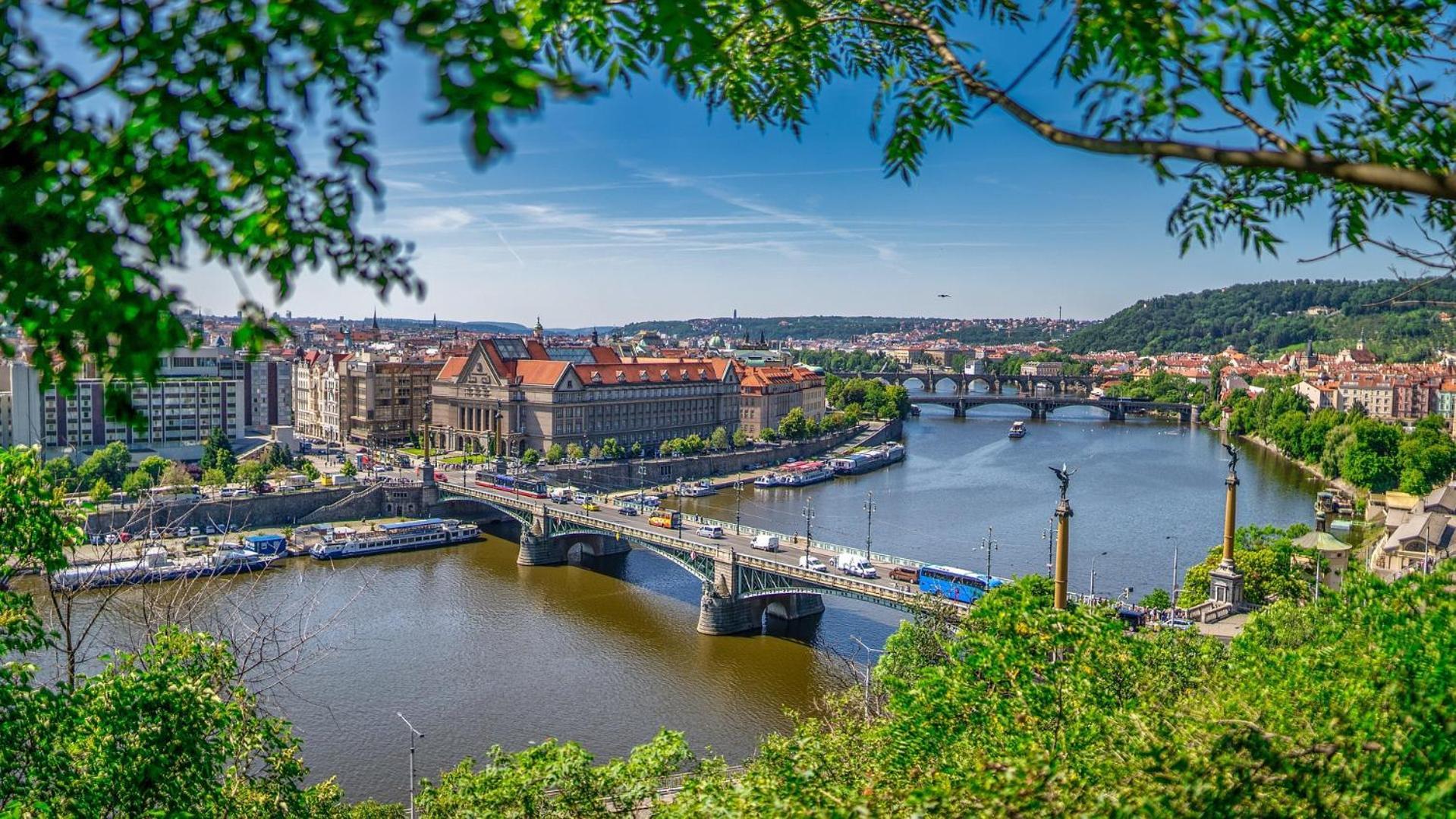 Letensky Pokoj Milada E2 Homestay *