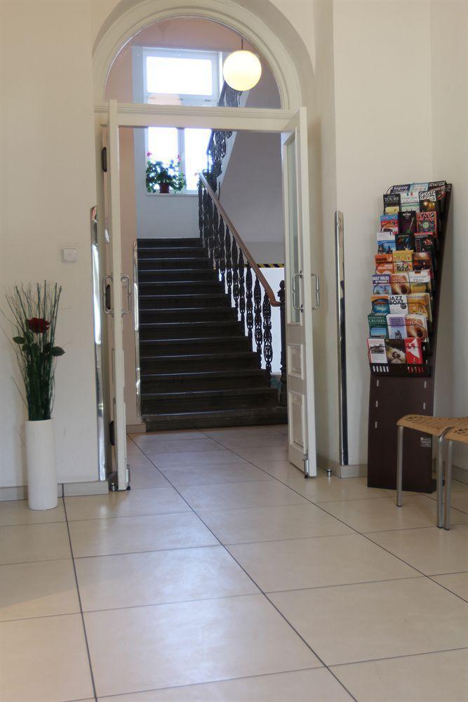 Otel Vysta 3*