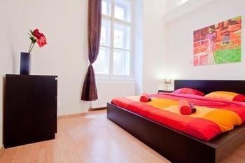 Velvet Old Town Hotel 3*