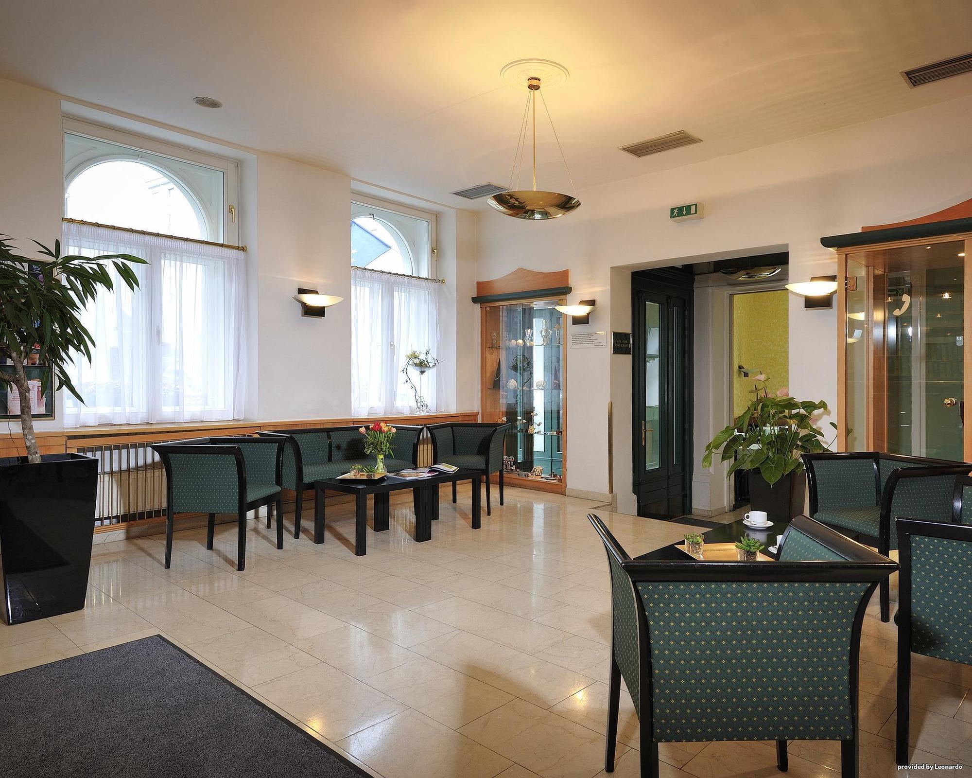 Western Moran Hotel