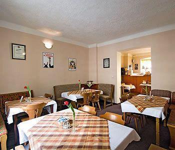 House Zizkov 3*