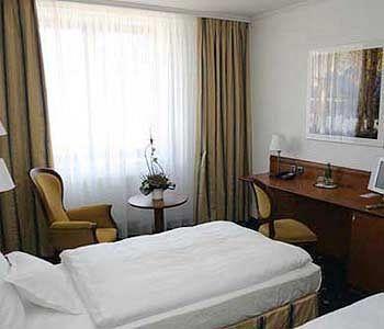 Otel Coronet 4*
