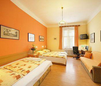Golden Garni Hotel