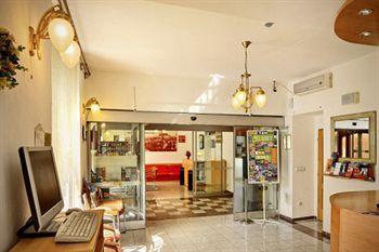 Golden Garni 3* Prague