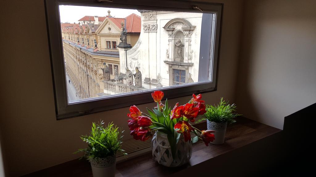 Studio Karluv Most * Prague