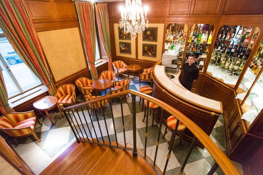 Kinsky Fountain Hotel Prague