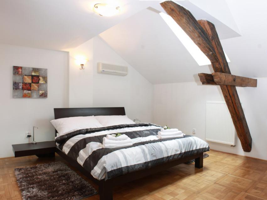 Apartment Attic Hastalska