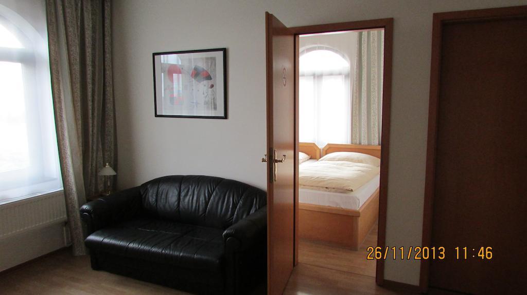 Guest house Jinonice 3*