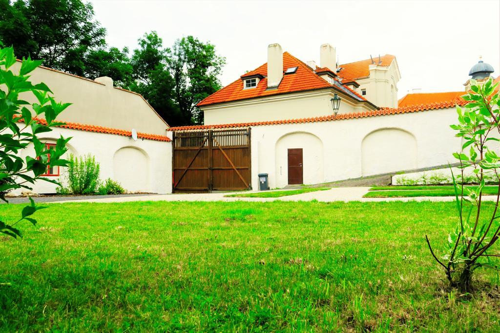 Daire Garden Castle