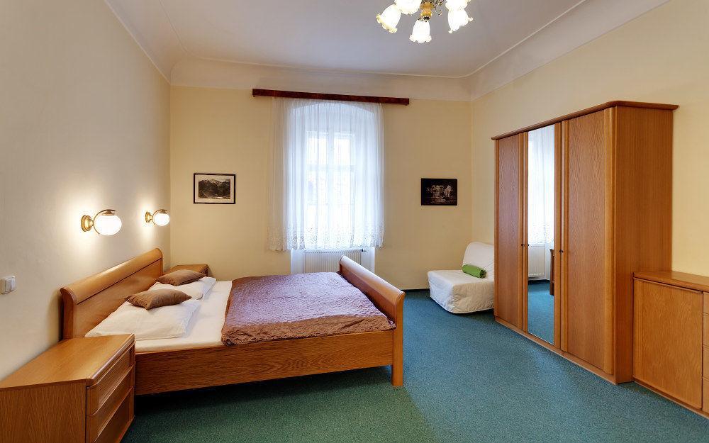 Karlova 25 * Prag