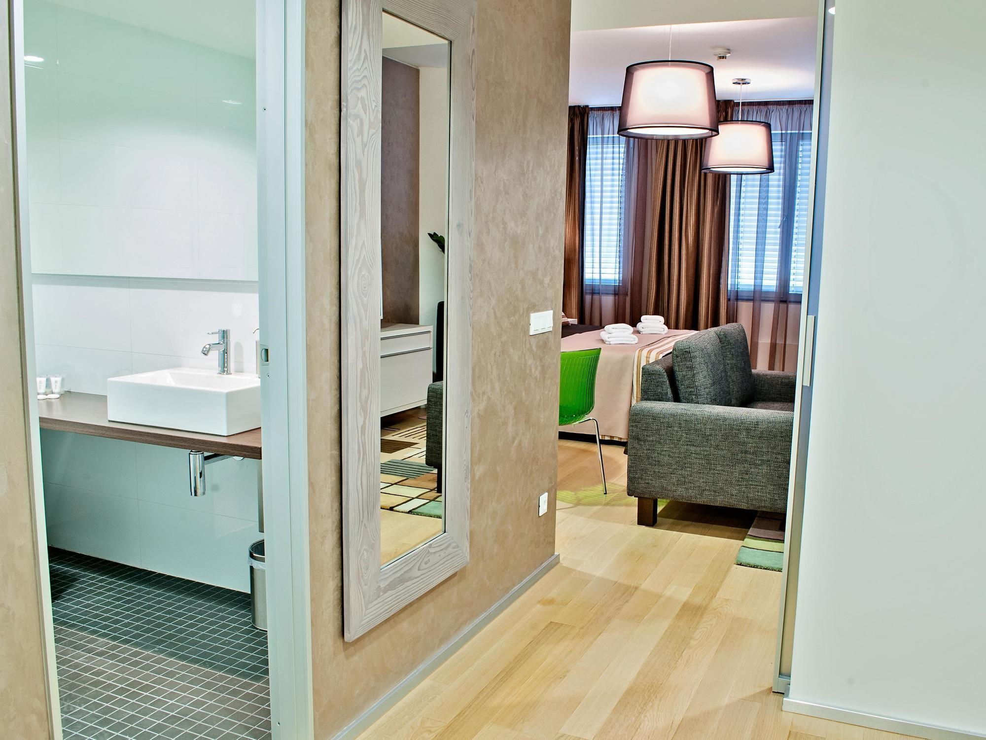 Wenceslas Square Terraces Apartment Prague