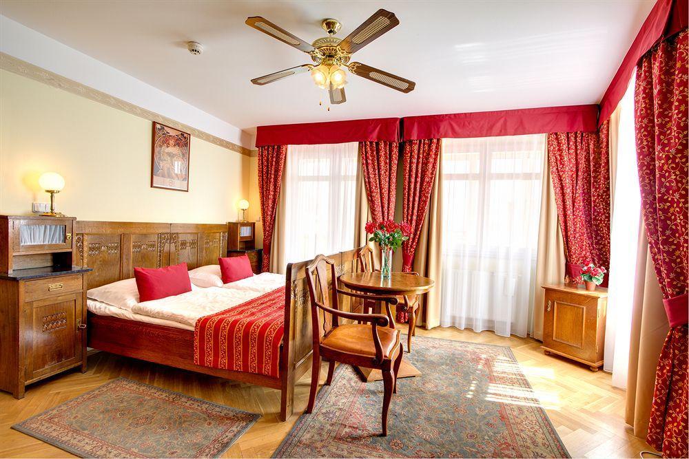 Mucha Otel 4*