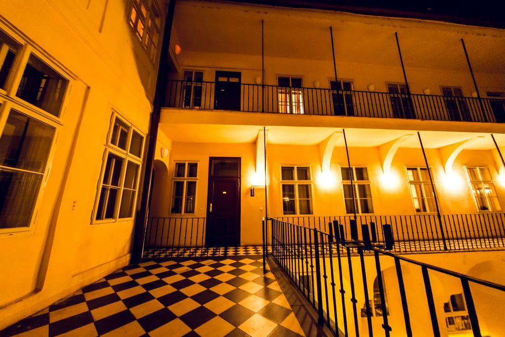 Three Golden Crowns Apartments Prague
