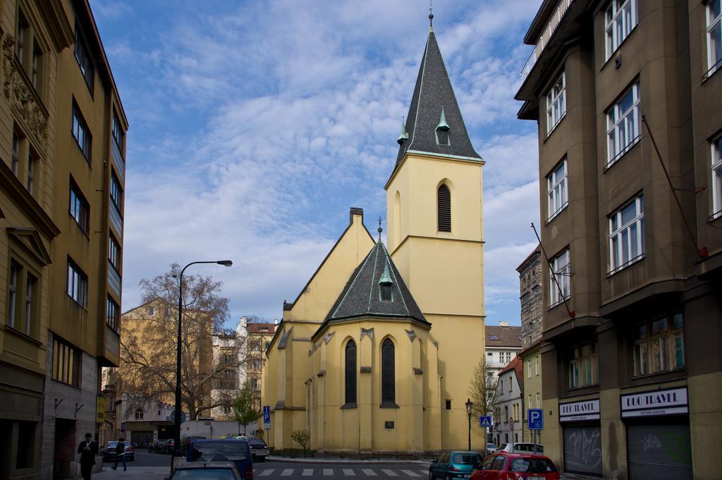 Apartment With 2 Bathrooms- 5 Minutes From Old Town - 102 M2 Prague