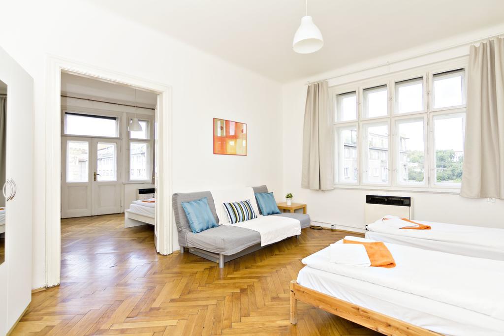With 2 Bathrooms- 5 Minutes From Old Town - 102 M2 Prague