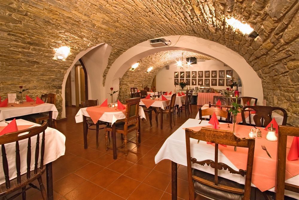 Otel Mucha