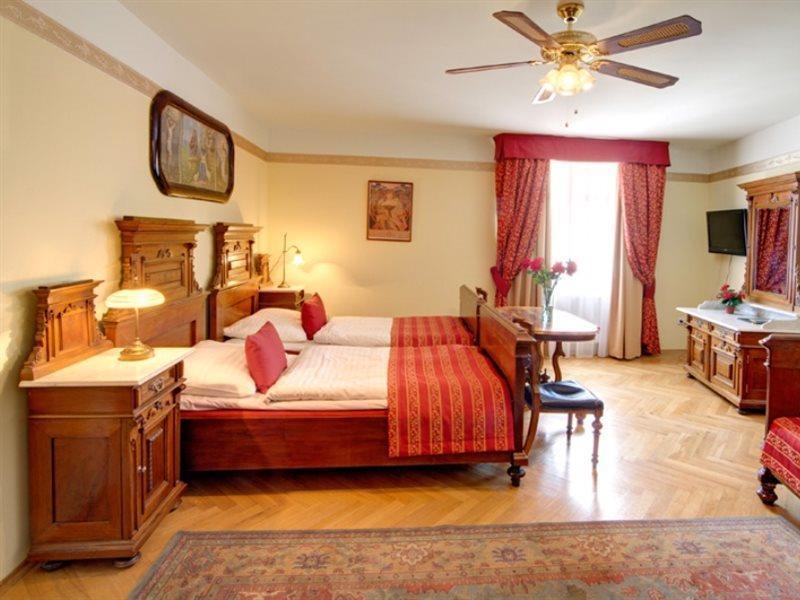 Otel Mucha Prag