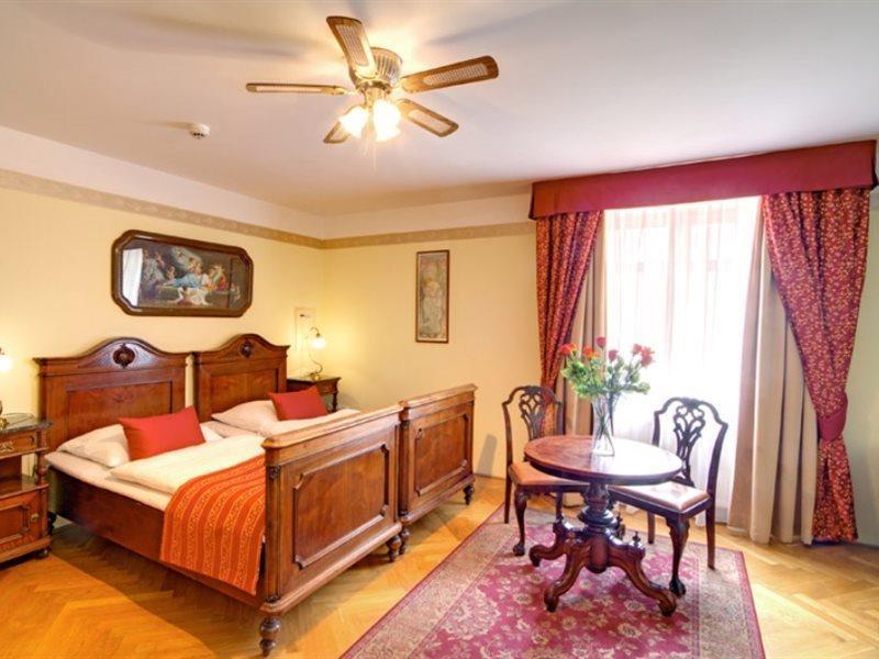 Otel Mucha