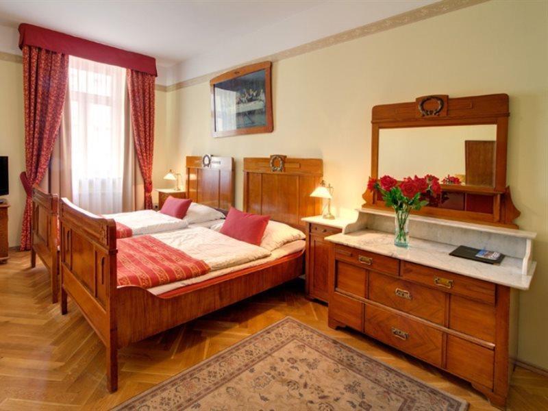 Otel Mucha Prag