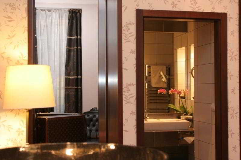 Hotel Friday