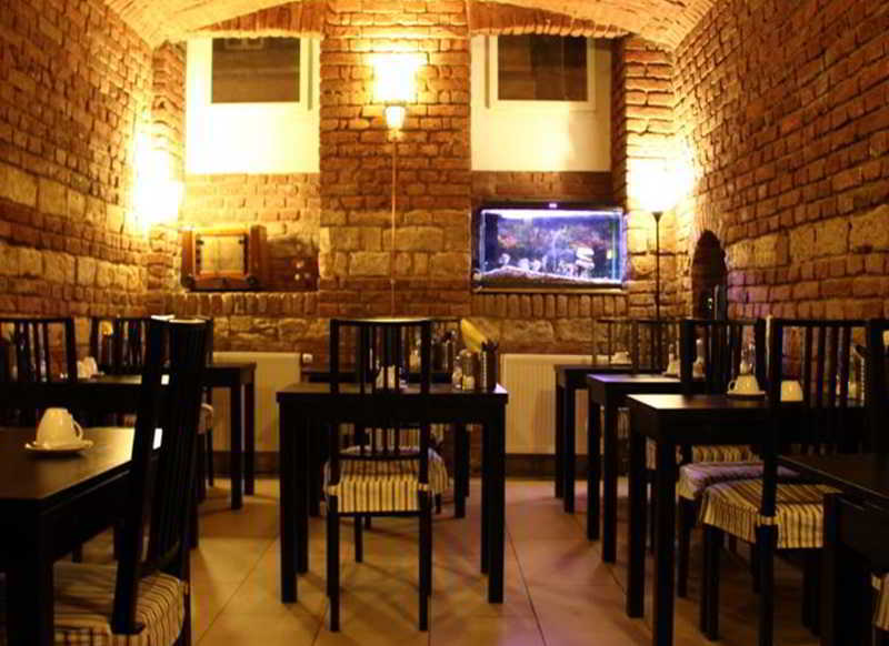 Trevi Hotel 4*