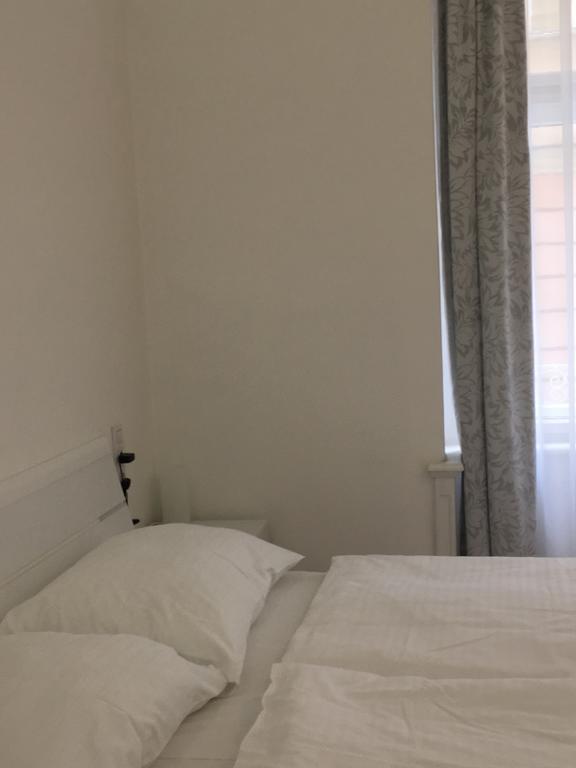 Reznicka 3 Apartamento Praga